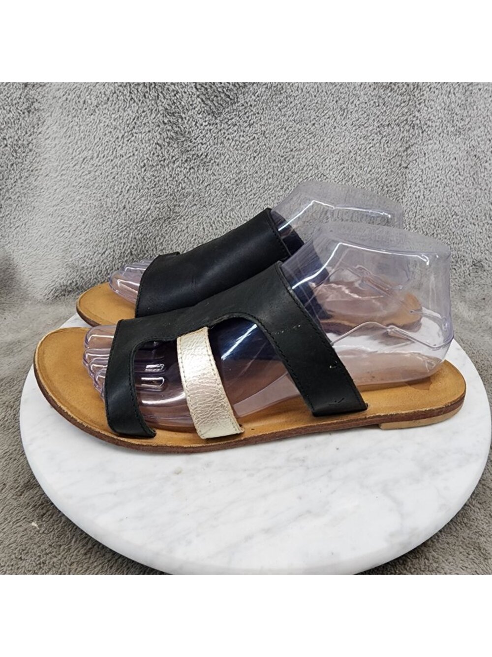 Emu Australia Shoes Womens Size 9 Black & Gold Leather Slip On Sandals *Read*